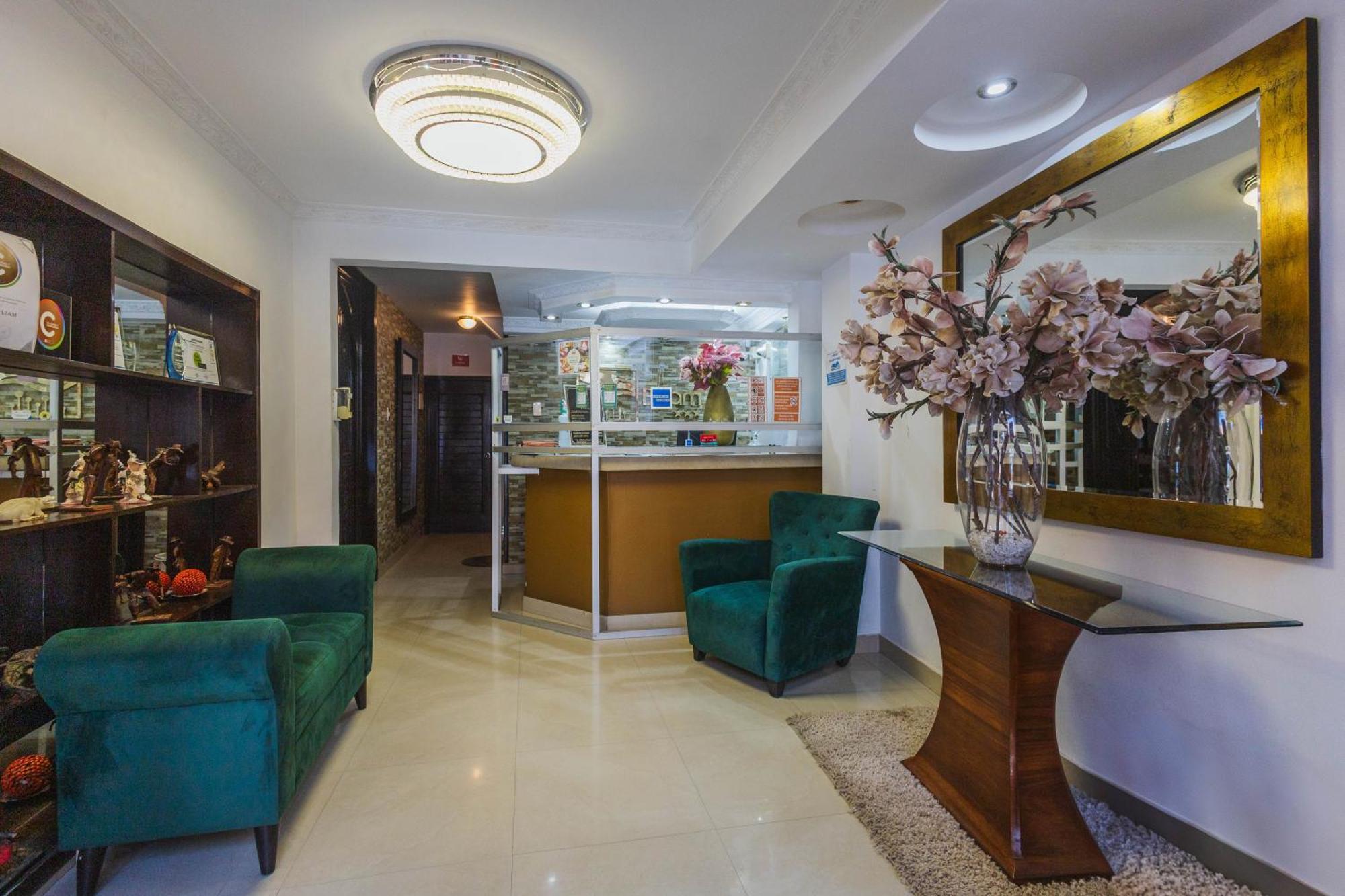 Hotel B'Liam 툼베스 외부 사진